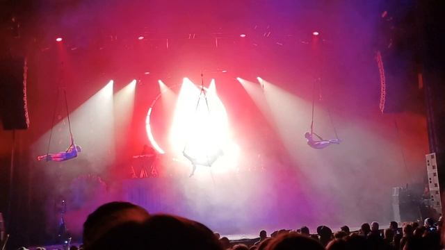 lindsey stirling- i wonder as i wander смотреть онлайн