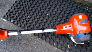 New Brushcutter Husqvarna 525RX first start