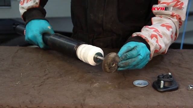 BMW 3-series E36 - REAR - Задние амортизаторы KYB установка смотреть онлайн