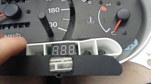 Вольтметр в приборку Hyundai Accent