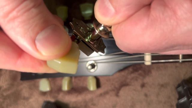 Gear Challenges: Split Gibson Deluxe Tuner смотреть онлайн