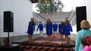 Танец "Полевые цветы"