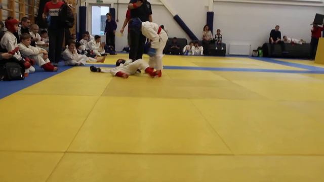 Боевое самбо/рукопашный бой (девочки 9-10 лет) смотреть онлайн