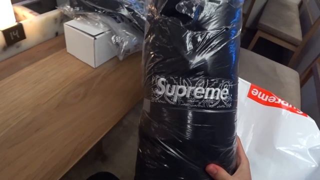 КУПИЛ SUPREME BOX LOGO? | КАК ПРОХОДЯТ ИНСТОР ДРОПЫ СУПРИМ В ЛОНДОНЕ ? смотреть онлайн