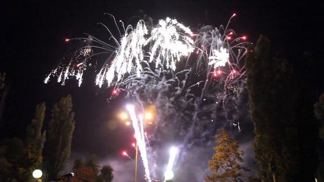 Музыкальный салют фейерверк Пиро-музыкальное шоу (Кино,Nirvana,Ленинград) смотреть онлайн