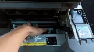 Canon MF 4018 4410 3010 НЕ БЕРЁТ БУМАГУ как достать картридж, как заменить ролик, paper jam