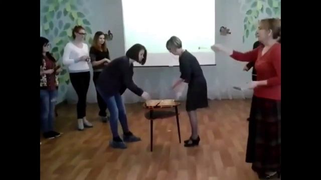 Поступай на гуманитарный факультет. Видеоролик выпускников смотреть онлайн