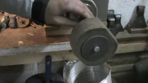 Войлочный круг для полировки и доводки инструмента.