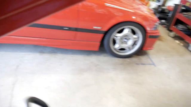 How To Roll Your Fenders | E36 M3 | смотреть онлайн