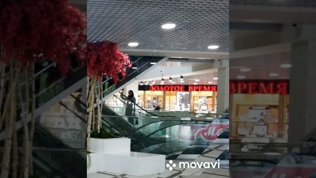 Стильные скамейки и вазоны из стеклопластика для торговых центров от производителя
