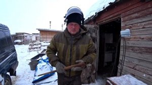 Очень насыщенная жизнь в деревне. Скидываем сено. Уборка у кроликов. Омск Москаленки.