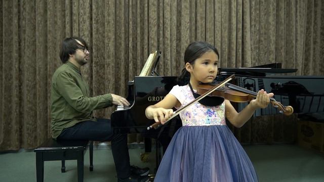 Детская песня «Пешеход» в исполнении Салтыбаевой Алуа смотреть онлайн