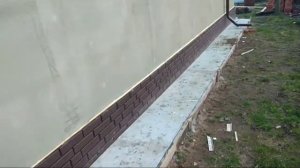 Отделка фронтонов и цоколя.
