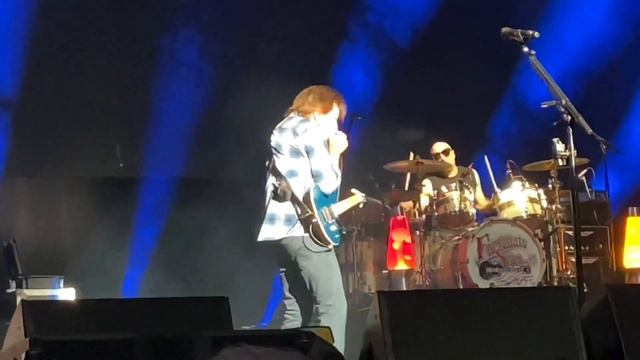 Keep On Chooglin’ — John Fogerty смотреть онлайн