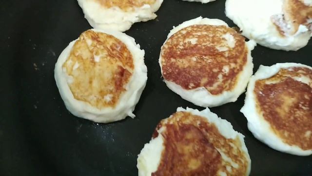 ТЕСТ на ТВОРОГ из магазина СВЕТОФОР. Реально ли пожарить СЫРНИКИ без масла? смотреть онлайн