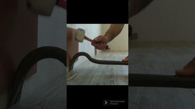 Ламинат, монтаж подрезки вдоль стены своими руками #стройбатясевастополь смотреть онлайн