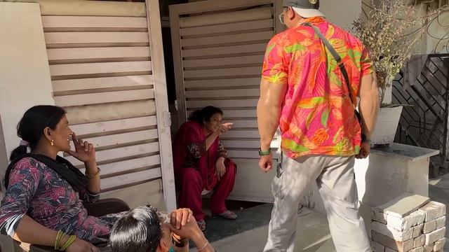 I PRANKED EVERYONE WITH A FAKE SIXPACK BODYSUIT