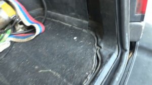 Новый уплотнитель багажника на Пассат Б 3 универсал. Уплотнитель на дверь багажника Пассат Б 3.