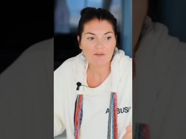 Как быть, если понравился мужчина, но он не звонит вам?