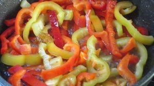 Курица с карамелизированным перцем