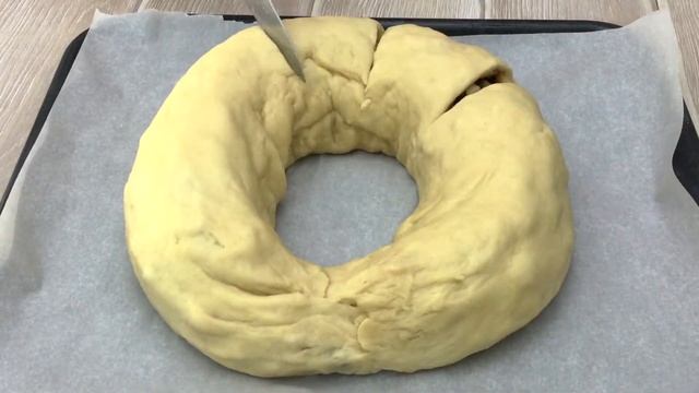 ВЕНОЧЕК С ЯБЛОКАМИ. ВКУСНАЯ СДОБНАЯ ВЫПЕЧКА. ПРОСТО И ОЧЕНЬ ВКУСНО!