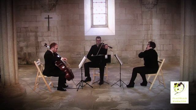 Flutello Eventos - Honour Him (BSO "Gladiator") смотреть онлайн