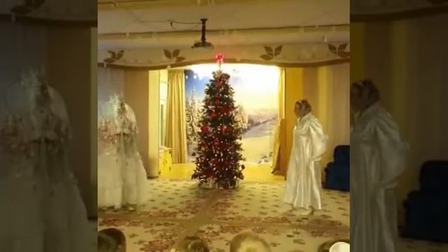 Отрывок из новогоднего утренника смотреть онлайн