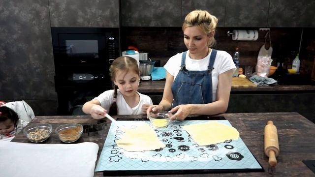Готовим с детьми. САМЫЙ ПРОСТОЙ рецепт из САМЫХ ПРОСТЫХ ингредиентов