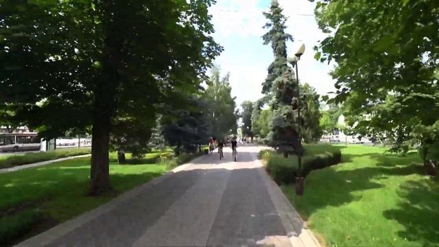 Так мало кто прокатит по центру Краснодара....Улица Красная-прекрасная?