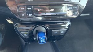 2021 Toyota Prius Hybrid LE Awd-E hybrid 31k 50mpg
