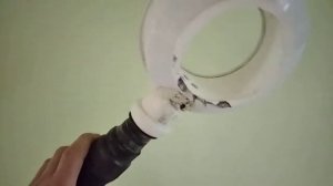 Насадка на пылесос для пылеудаления при сверлении.