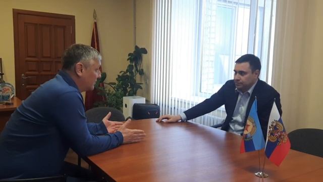 Депутат ГД РФ Дмитрий Хубезов провел рабочую встречу с главным врачом ЛРКБ Олегом Вольманом