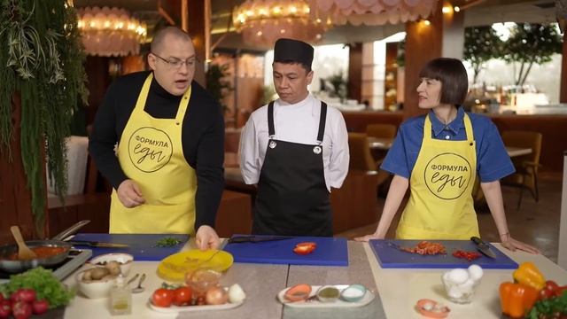 Фирменный рецепт «Формулы еды»: шакшука (острая яичница с помидорами) смотреть онлайн