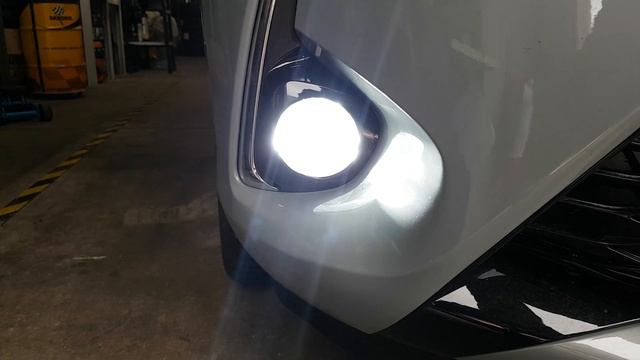 Presentazione Conversione lampade Toyota Yaris 2018 ibrida