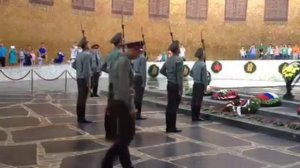 Правильный строевой шаг!