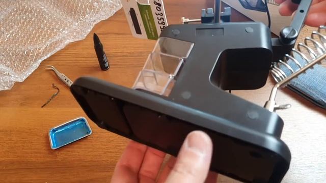 Настольная лупа с подсветкой для пайки и работы с мелкими деталями c Алиэкспресс. (Третья рука). смотреть онлайн