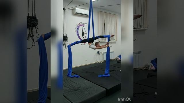 УРОКИ ПО ВОЗДУШНОЙ ГИМНАСТИКЕ / AERIAL CLASS / AERIAL SILKS