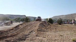 ?Nissan Navara vs Mitsubishi L200 ? OFF ROAD Challenger ?mud Race