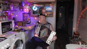 \на закате ходит парень\на нижегор гармони земляка рустама алтынбаева\применил мяч\эксперимент\1раз