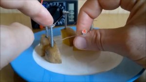 КАРТОФЕЛЬНАЯ БАТАРЕЙКА       4,5 Вольта из Одной Картошки