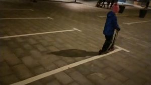 Как научится кататься на самокате не отталкиваясь!? (КАТЯ ШАРИТ)
