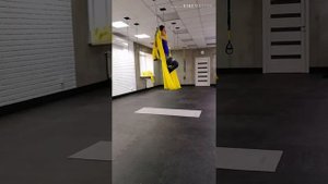 Йога в гамаке. Связка