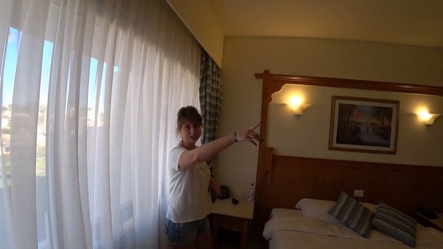 Long Bech resort 4*(ex.Hilton) Hurghada. Обзор номера в семейном корпусе. Египет. смотреть онлайн