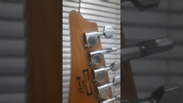 ibanez gio china mulus....siap pakai...ter ter.... смотреть онлайн