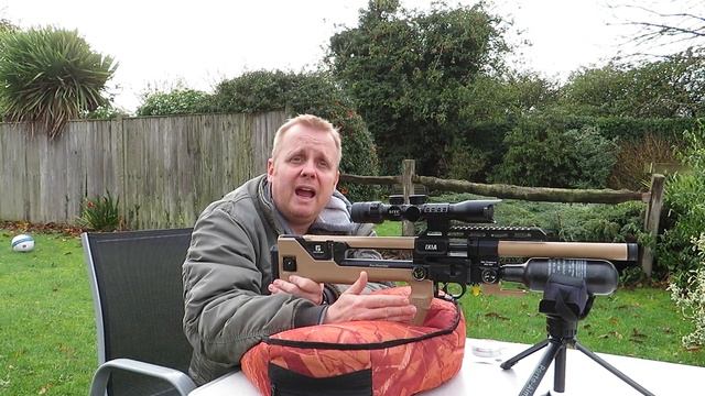 Reximex Ixia  Reximex Throne