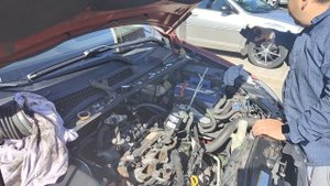 Ремонт крайслер вояджер 5.Течёт антифриз из под впускного коллектора. Chrysler Town and Country 5