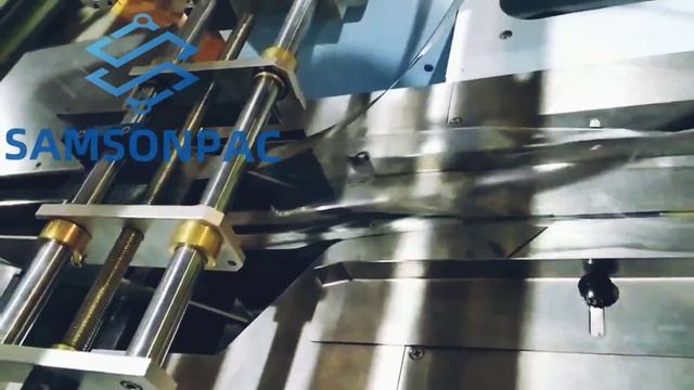 Труба упаковывать в флоу-пак пакет /The pipe is packed in a flow-pack bag / Упаковочное оборудовани смотреть онлайн