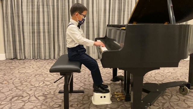 Sonata in C Major by Mozart смотреть онлайн