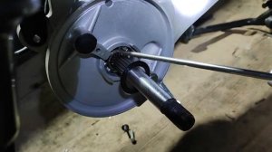 VENTO MAX 200 Смазка подшипников на задней оси.