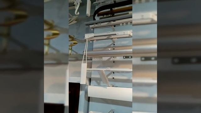 Оригинальные и красивые карнизы для портьер и штор